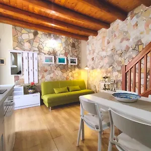 https://casetta-stella-a-due-passi-dallisola-di-ortigia.sicilyhotelsitaly.net